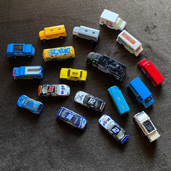 Die cast cars - Picture 1 of 10
